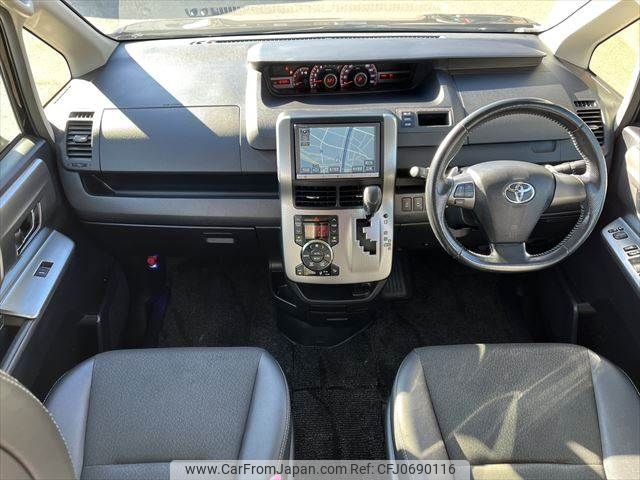 toyota voxy 2013 -TOYOTA--Voxy DBA-ZRR70W--ZRR70-0596852---TOYOTA--Voxy DBA-ZRR70W--ZRR70-0596852- image 2