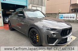 maserati levante 2019 CARSENSOR_JP_AU6444000914
