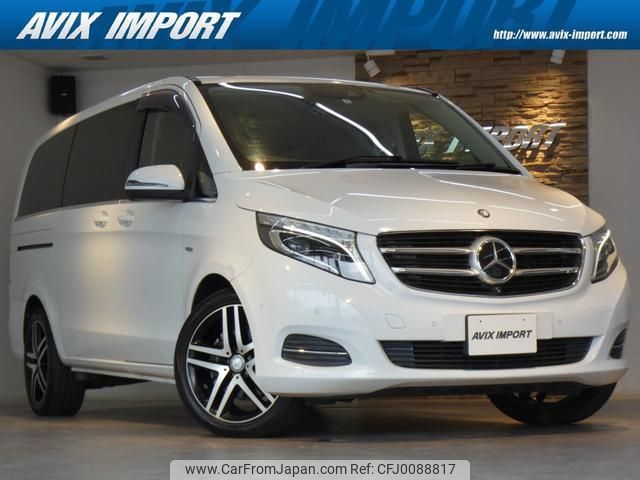 mercedes-benz v-class 2017 quick_quick_447811_WDF44781323224736 image 1