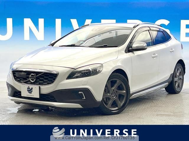 volvo v40 2013 CFJ1760135 image 1