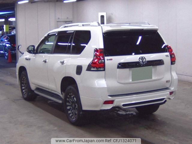 toyota land-cruiser-prado 2018 quick_quick_LDA-GDJ150W_GDJ150-0027850 image 2