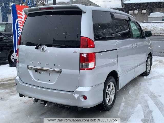 toyota noah 2004 TE631 image 1