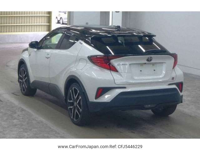 toyota c-hr 2019 -TOYOTA--C-HR 3BA-NGX10--NGX10-2014036---TOYOTA--C-HR 3BA-NGX10--NGX10-2014036- image 2