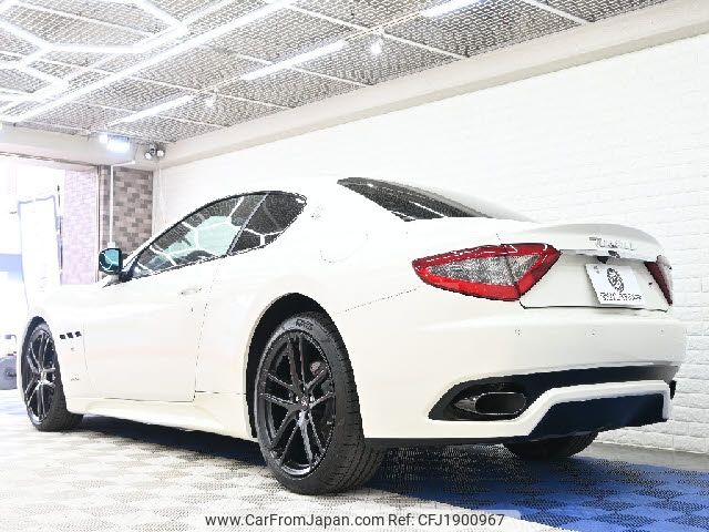 maserati granturismo 2016 CFJ1900967 image 2
