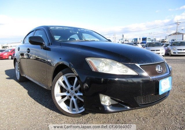 lexus is 2005 REALMOTOR_N2024120101F-24 image 2