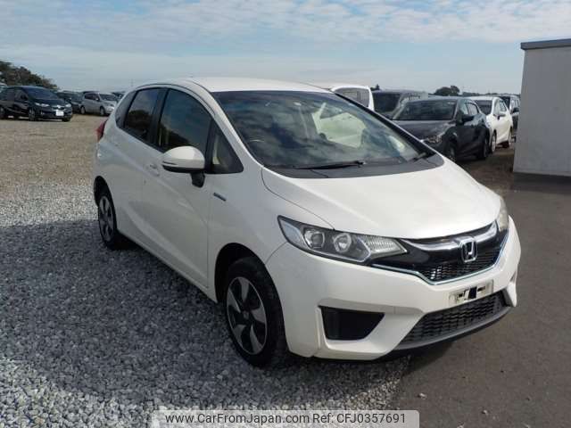 honda fit 2015 -HONDA--Fit DAA-GP6--GP6-3300195---HONDA--Fit DAA-GP6--GP6-3300195- image 1