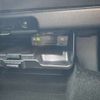 land-rover range-rover-evoque 2018 CFJ1772299 image 29