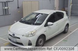 toyota aqua 2013 -TOYOTA 【岐阜 530ﾂ2014】--AQUA DAA-NHP10--NHP10-6114835---TOYOTA 【岐阜 530ﾂ2014】--AQUA DAA-NHP10--NHP10-6114835-