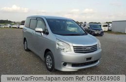toyota noah 2012 CFJ1684908