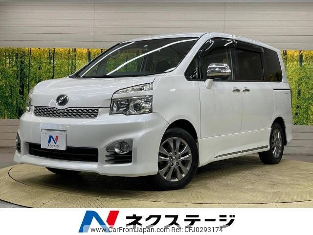 toyota voxy 2012 -TOYOTA--Voxy DBA-ZRR70W--ZRR70-0483032---TOYOTA--Voxy DBA-ZRR70W--ZRR70-0483032- image 1