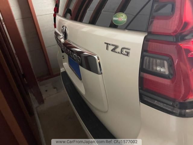 toyota land-cruiser-prado 2018 CFJ1577002 image 2