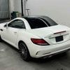 mercedes-benz slc 2018 quick_quick_DBA-172434_WDD1724342F153337 image 4