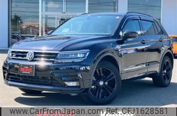 volkswagen tiguan 2018 CFJ1628581