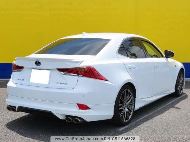 lexus is 2017 CFJ1566828 image 2