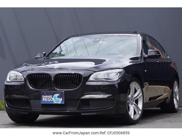 bmw 7-series 2014 quick_quick_YA30_WBAYA02010D365659 image 2