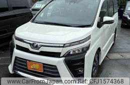 toyota voxy 2017 CFJ1574368
