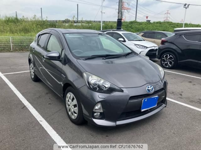 toyota aqua 2014 CFJ1676762 image 1
