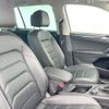 volkswagen tiguan 2018 quick_quick_5NDFGF_WVGZZZ5NZJW950434 image 9