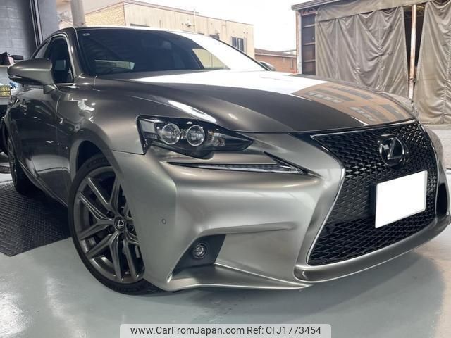 lexus is 2016 CFJ1773454 image 1