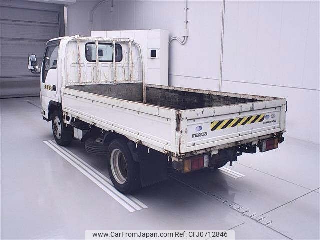 mazda titan 2013 CFJ0712846 image 2