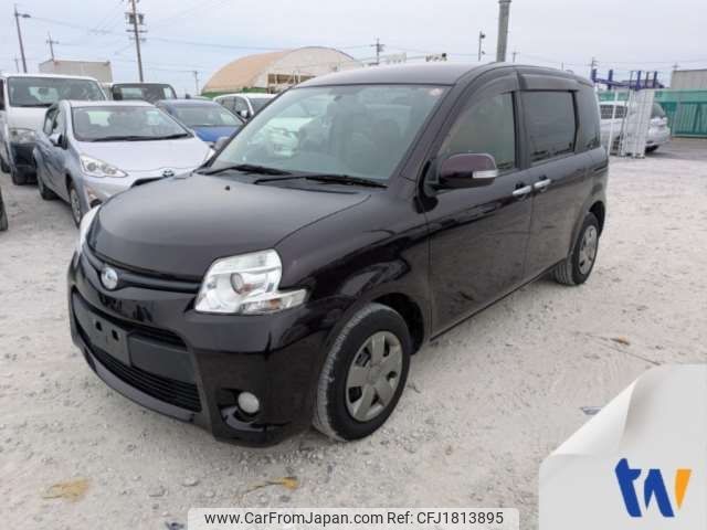 toyota sienta 2012 CFJ1813895 image 1
