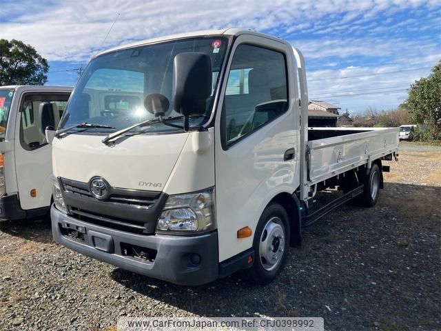 toyota dyna-truck 2017 GOO_NET_EXCHANGE_1101164A30241029W002 image 1