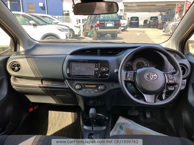 toyota vitz 2017 CFJ1839762 image 2