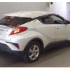toyota c-hr 2017 quick_quick_DAA-ZYX10_2079629 image 2