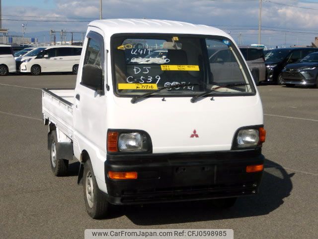 mitsubishi minicab-truck 1995 No.15726 image 2