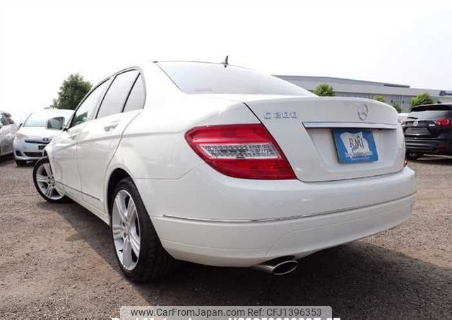mercedes-benz c-class 2010 646828-N2025060389F-27 image 2
