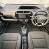 toyota aqua 2018 CFJ7012372 image 3