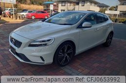 volvo v40 2017 quick_quick_LDA-MD4204T_YV1MVA8RDH2404124