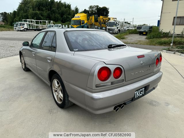 nissan skyline 2000 4212 image 2