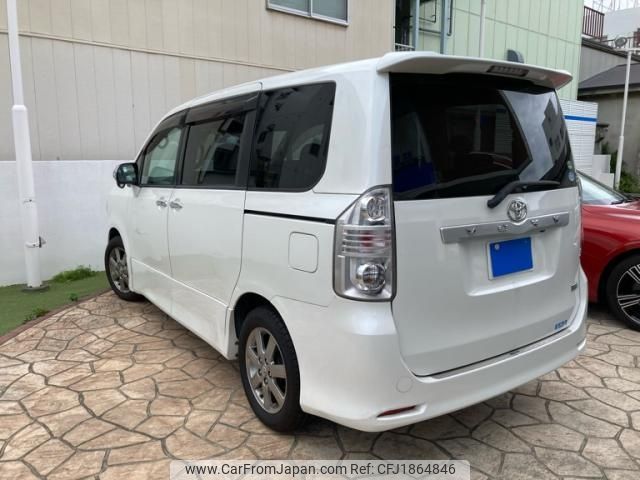 toyota voxy 2009 CFJ1864846 image 2