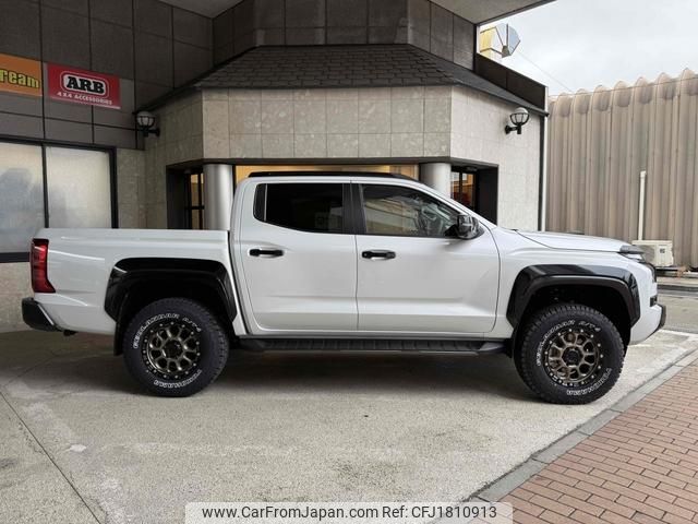 mitsubishi triton 2025 CFJ1810913 image 2