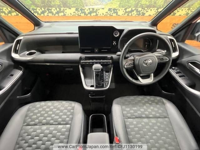 toyota voxy 2023 -TOYOTA--Voxy 6BA-MZRA90W--MZRA90-0043742---TOYOTA--Voxy 6BA-MZRA90W--MZRA90-0043742- image 2
