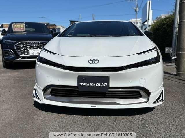 toyota prius 2024 CFJ1810305 image 2