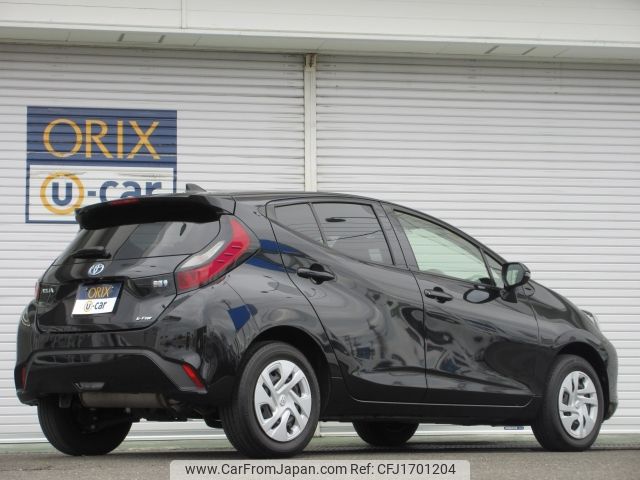 toyota aqua 2022 CFJ1701204 image 2