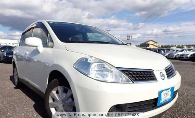 nissan tiida 2004 CFJ1772483 image 1