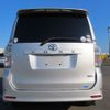 toyota voxy 2010 NIKYO_LR29315 image 4