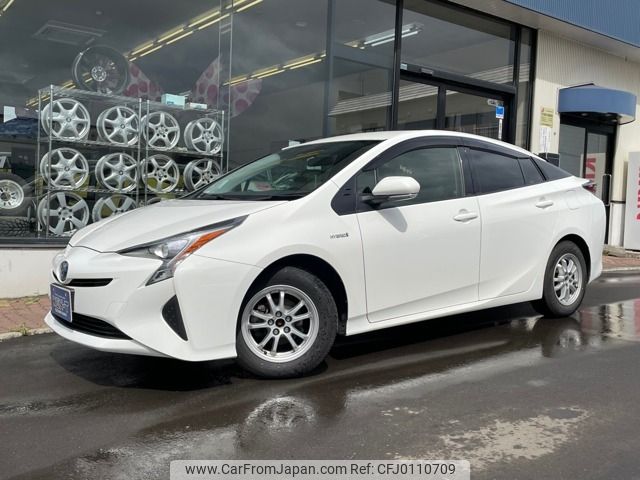 toyota prius 2017 -TOYOTA--Prius DAA-ZVW55--ZVW55-8050334---TOYOTA--Prius DAA-ZVW55--ZVW55-8050334- image 1