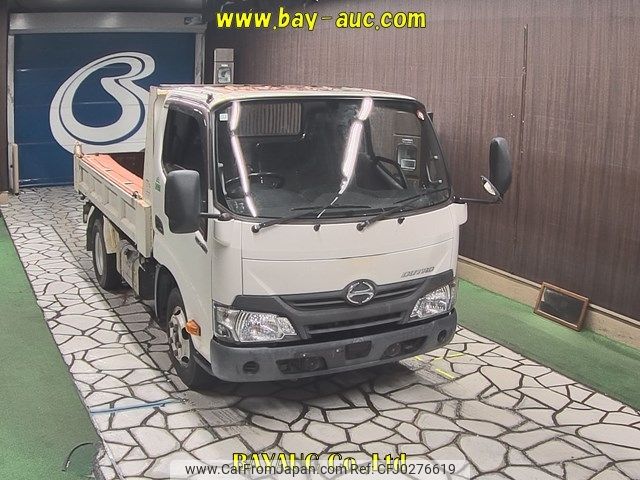 hino dutro 2017 -HINO--Hino Dutoro XZC610T-0008119---HINO--Hino Dutoro XZC610T-0008119- image 1