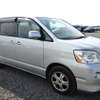 toyota noah 2005 AZR60-0418272 image 17