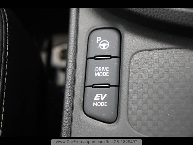 toyota yaris-cross 2024 CFJ1825492 image 2