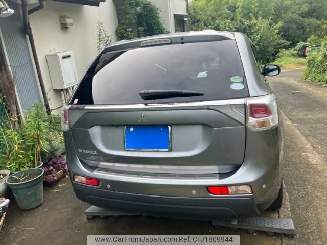 mitsubishi outlander 2013 CFJ1809944 image 2