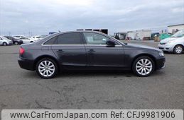 audi a4 2011 NIKYO_JZ57062