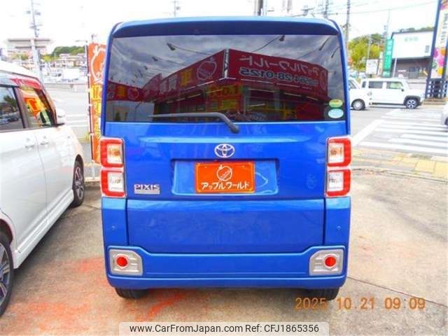 toyota pixis-mega 2016 CFJ1865356 image 2