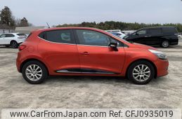 renault lutecia 2017 NIKYO_GJ68455