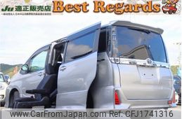 toyota voxy 2014 CFJ1741316