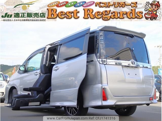 toyota voxy 2014 CFJ1741316 image 1